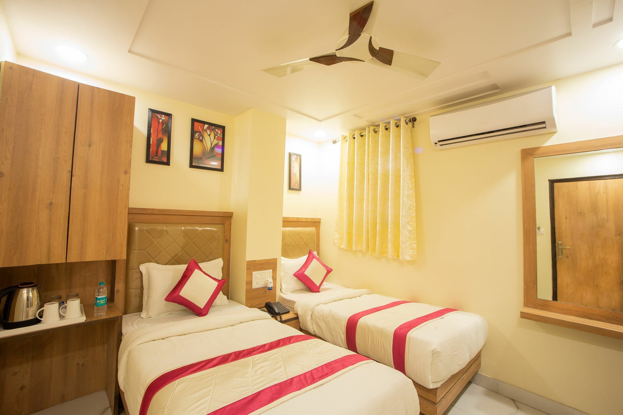 Hotel Sarthak Palace - By Pooja Hospitality New Delhi Luaran gambar