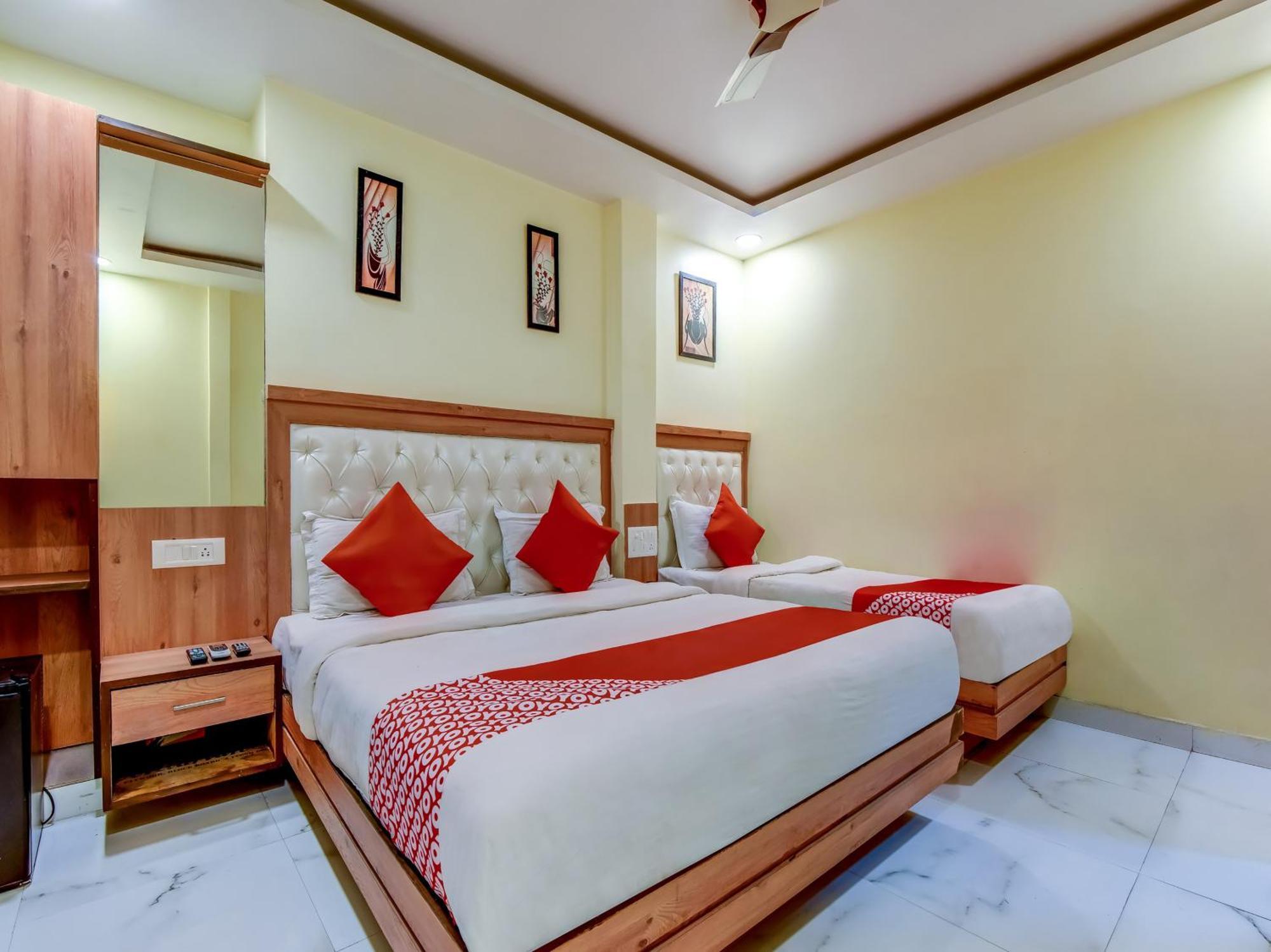 Hotel Sarthak Palace - By Pooja Hospitality New Delhi Luaran gambar